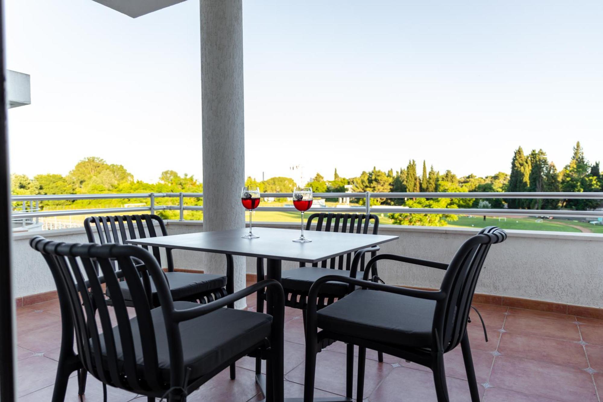 Apartments Gucci Ulcinj Exterior foto